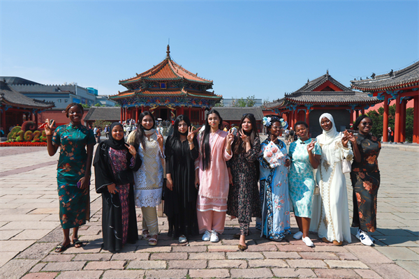 沈阳医学院留学生沉浸式体验沈阳文旅特色_fororder_留学生6